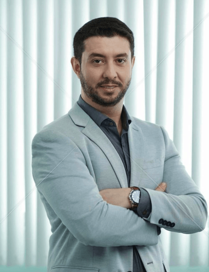 Dr. Renato Saliba